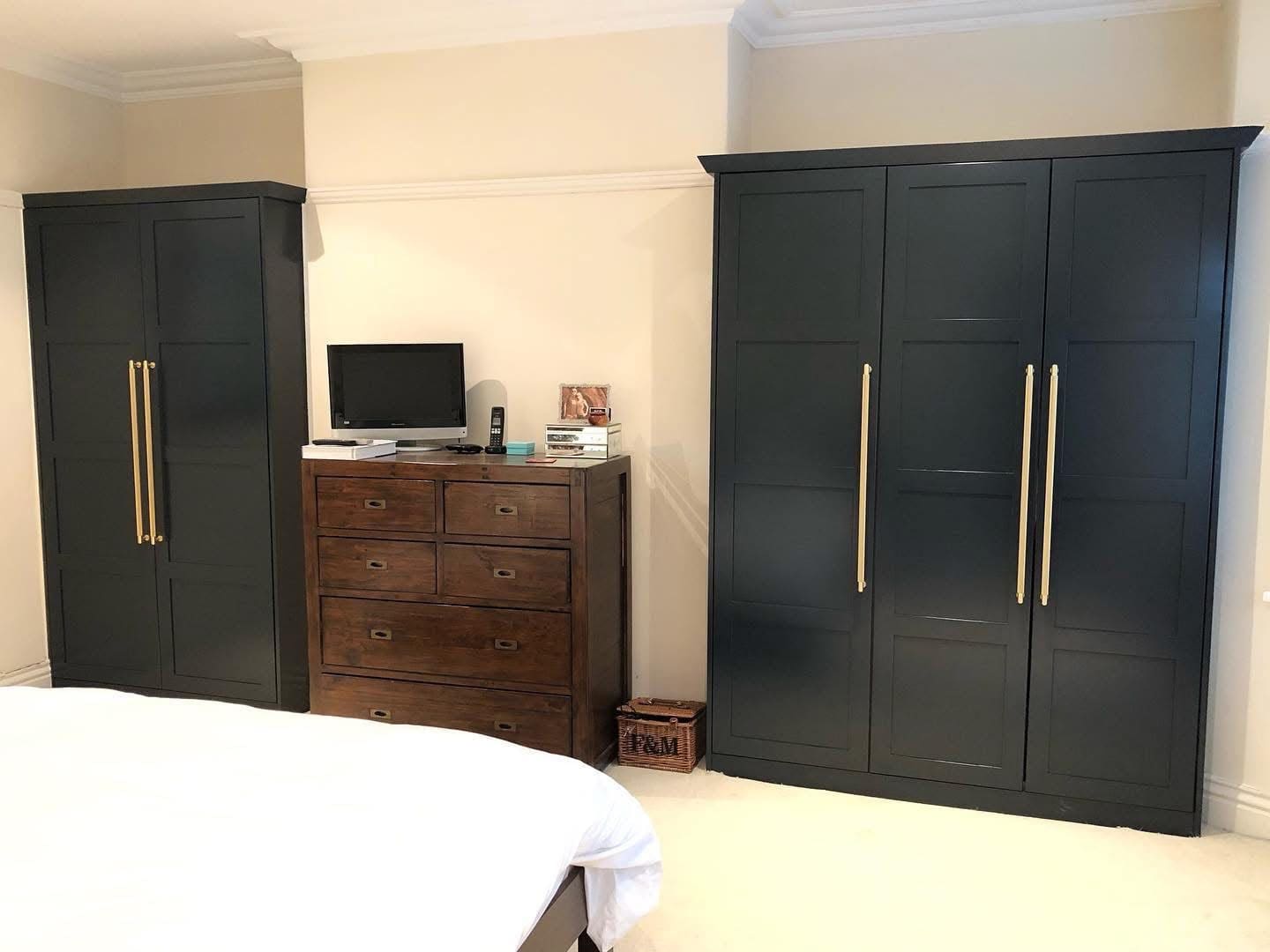 bespoke-painted-shaker-wardrobe-bedroom.jpg
